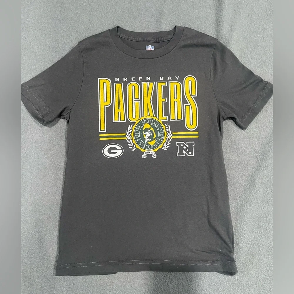 Boys Green Bay Packers grey cotton tee used good condition size 7/8